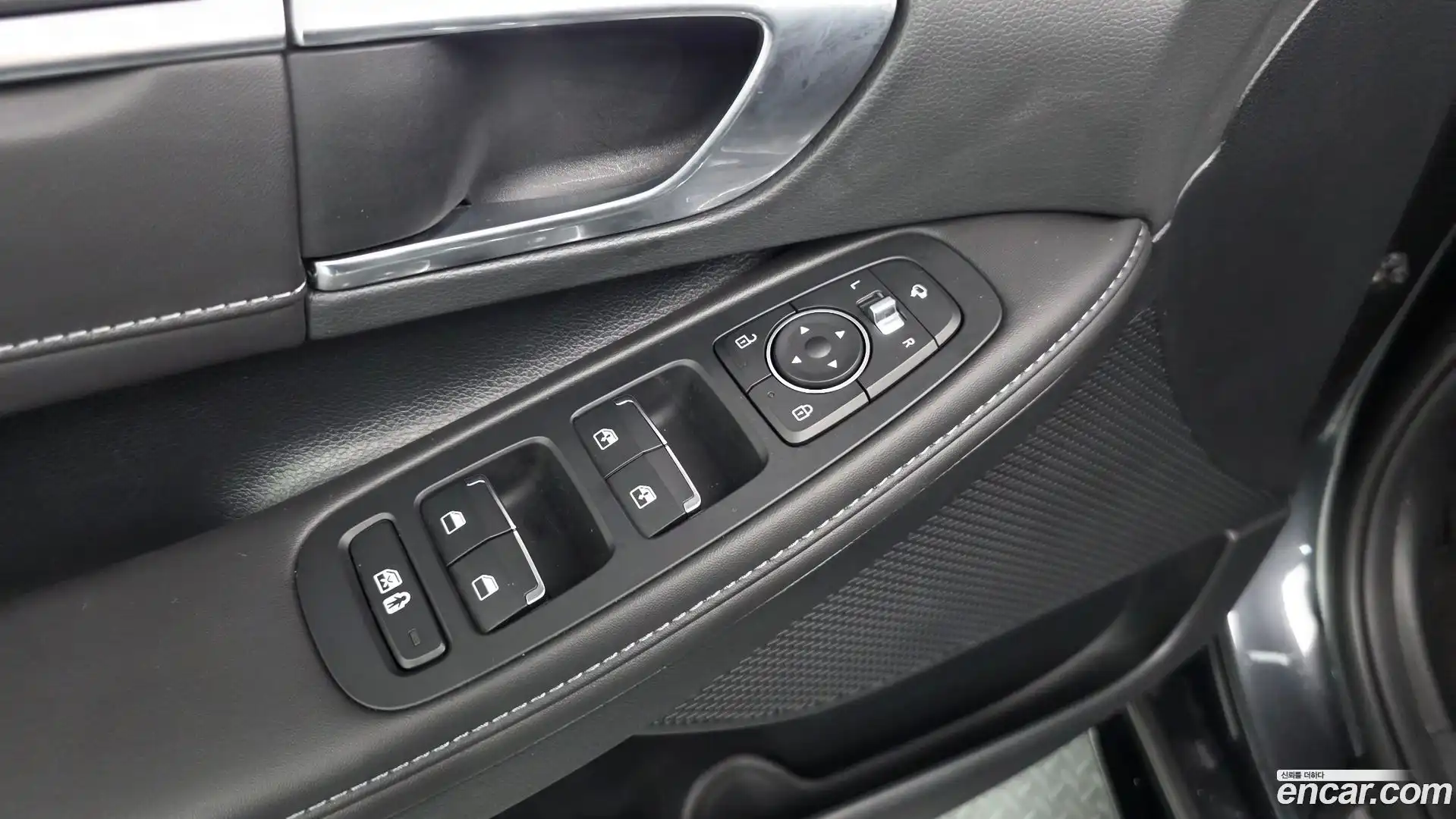 Sonata Hyundai 2023.1-OPTION-043