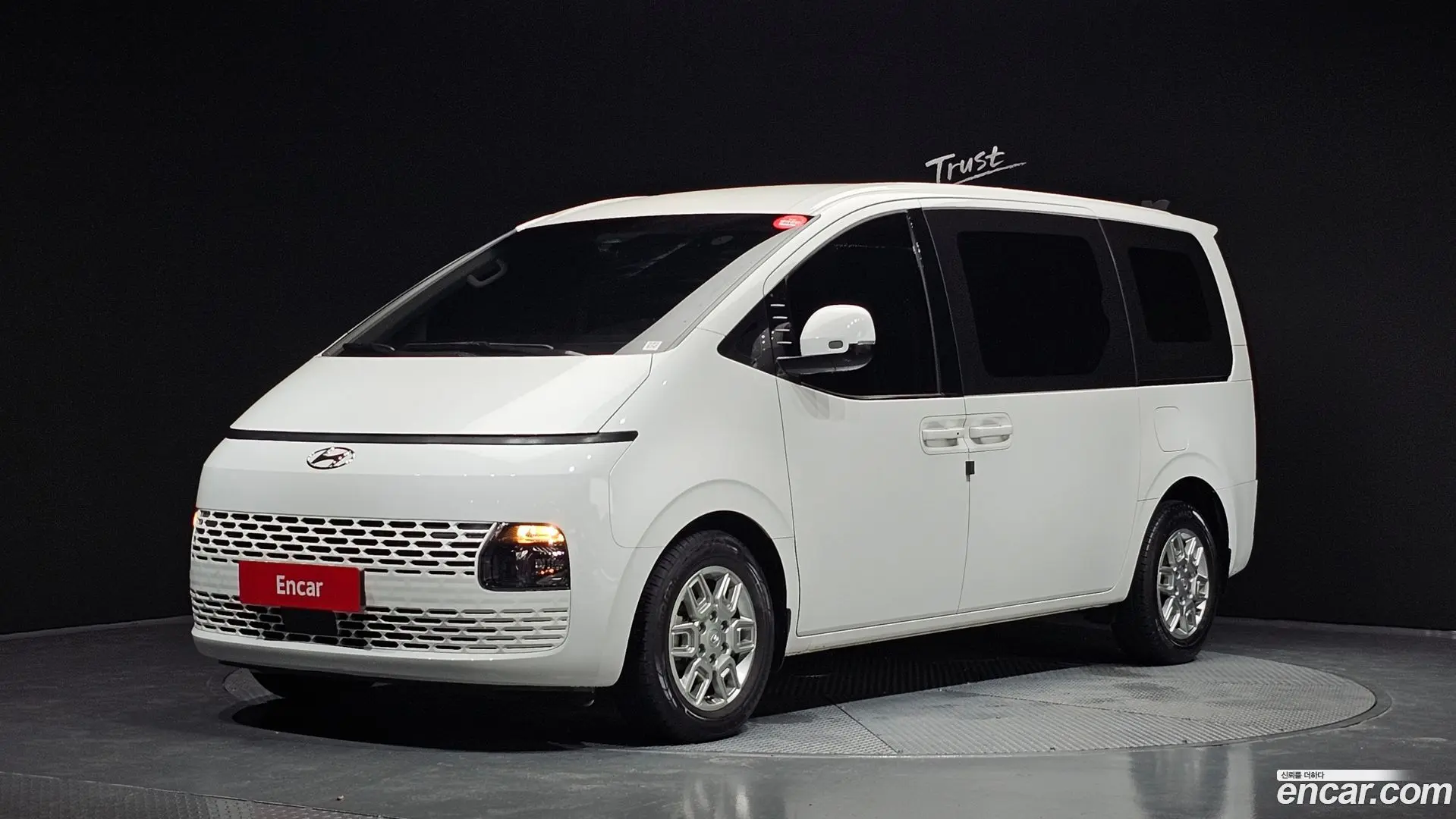 Main__Slider__Photo:Staria Hyundai 2023.3-0