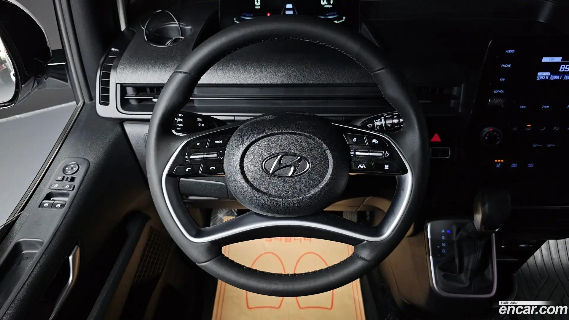 Staria Hyundai 2023.3-OPTION-018