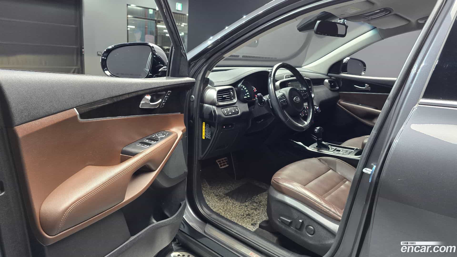 Sorento Kia 2017.7-INNER-010