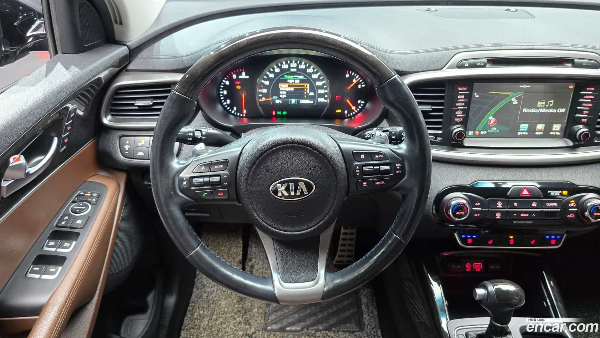 Sorento Kia 2017.7-OPTION-017