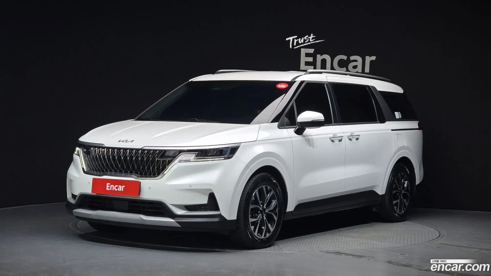 Main__Slider__Photo:Canival Kia 2023.0-0