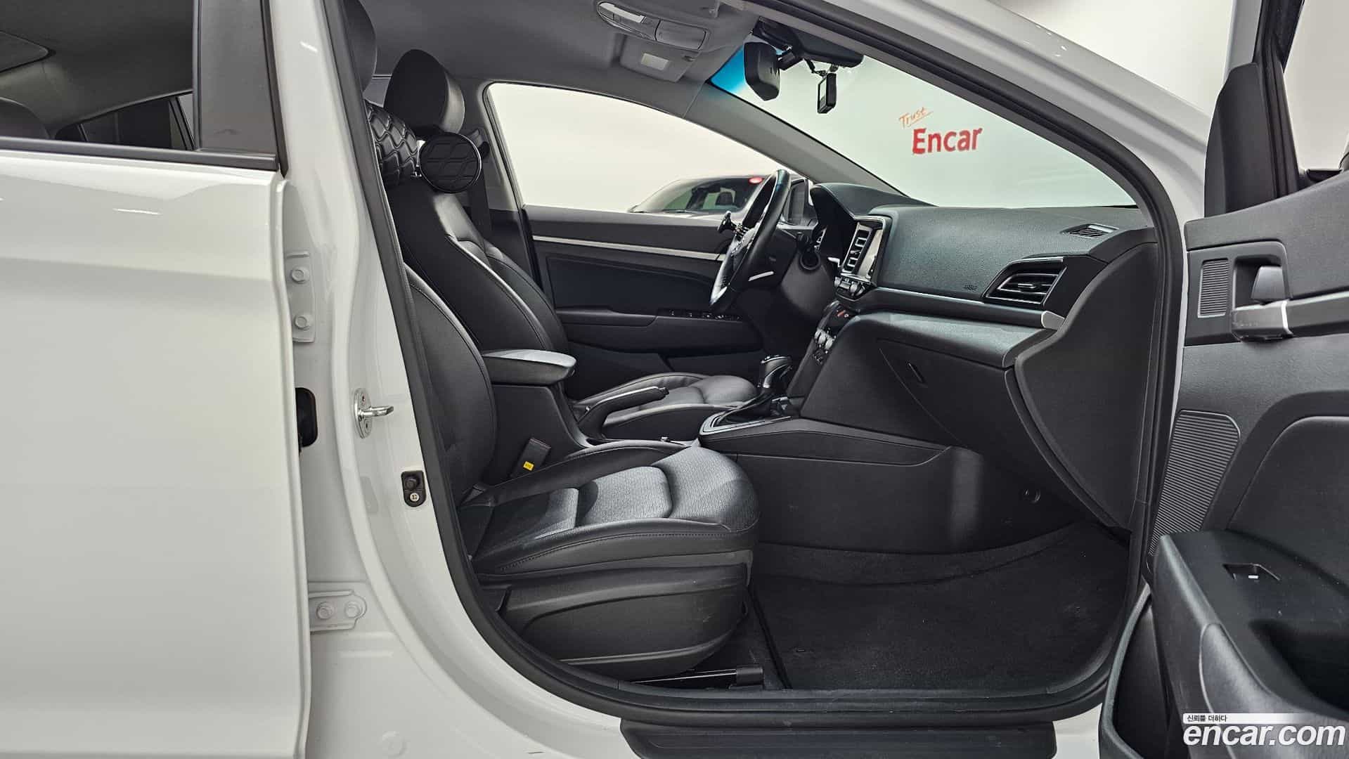 AVANTE Hyundai 2020.1-OPTION-015