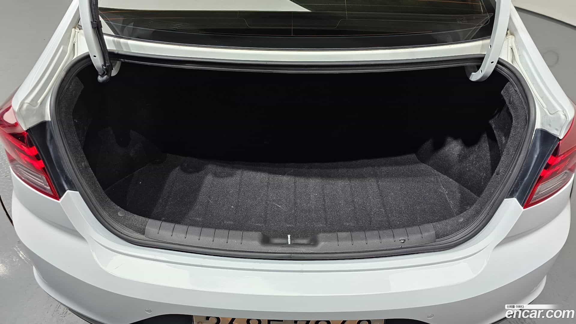 AVANTE Hyundai 2020.1-OPTION-024
