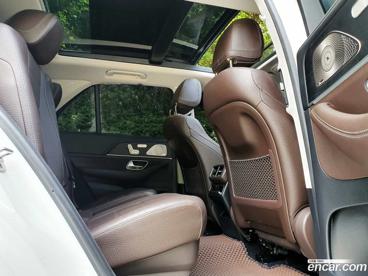 GLE-Class Mercedes-Benz 2023.6-INNER-007