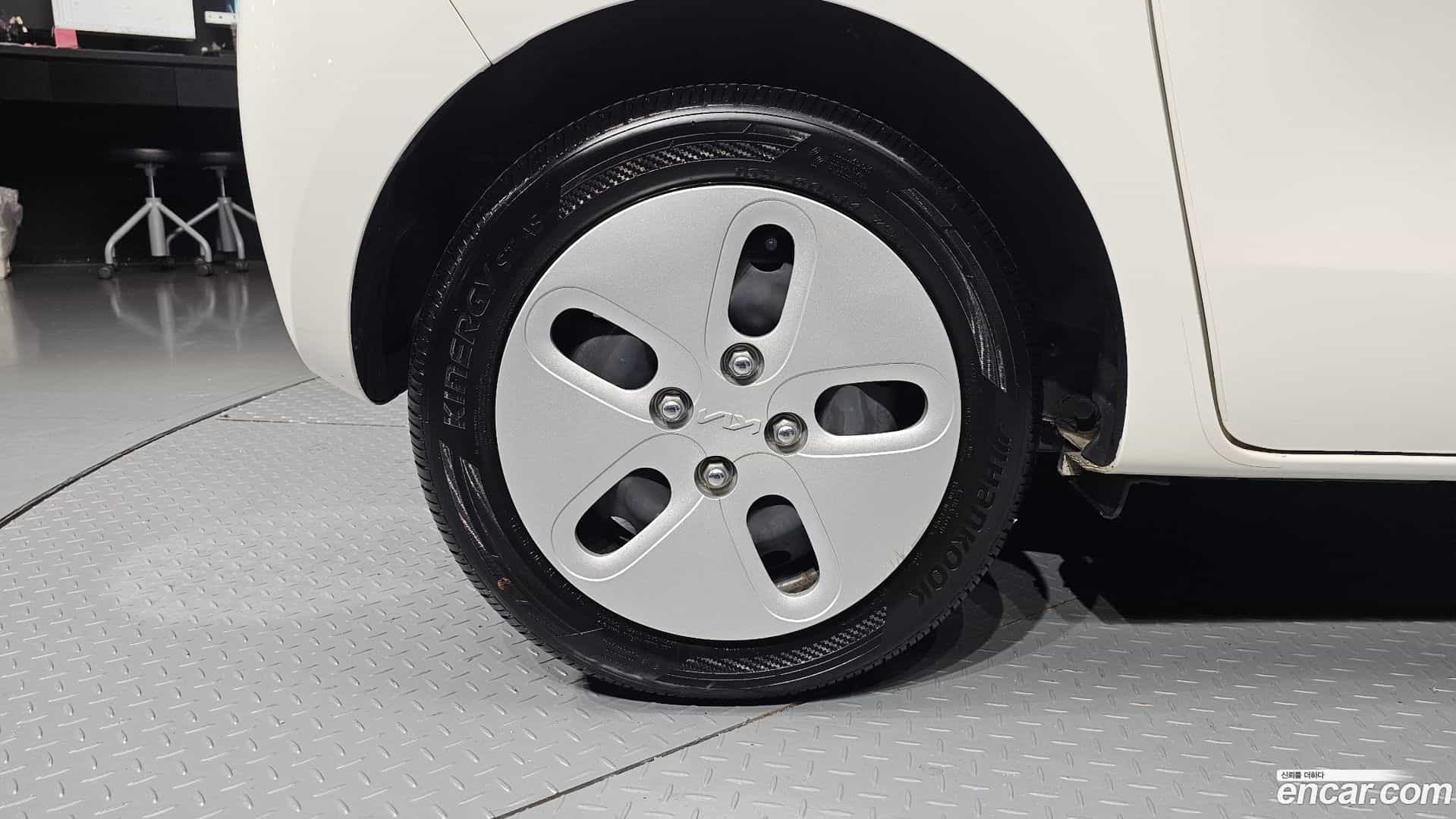 RAY Kia 2023.2-OUTER-005