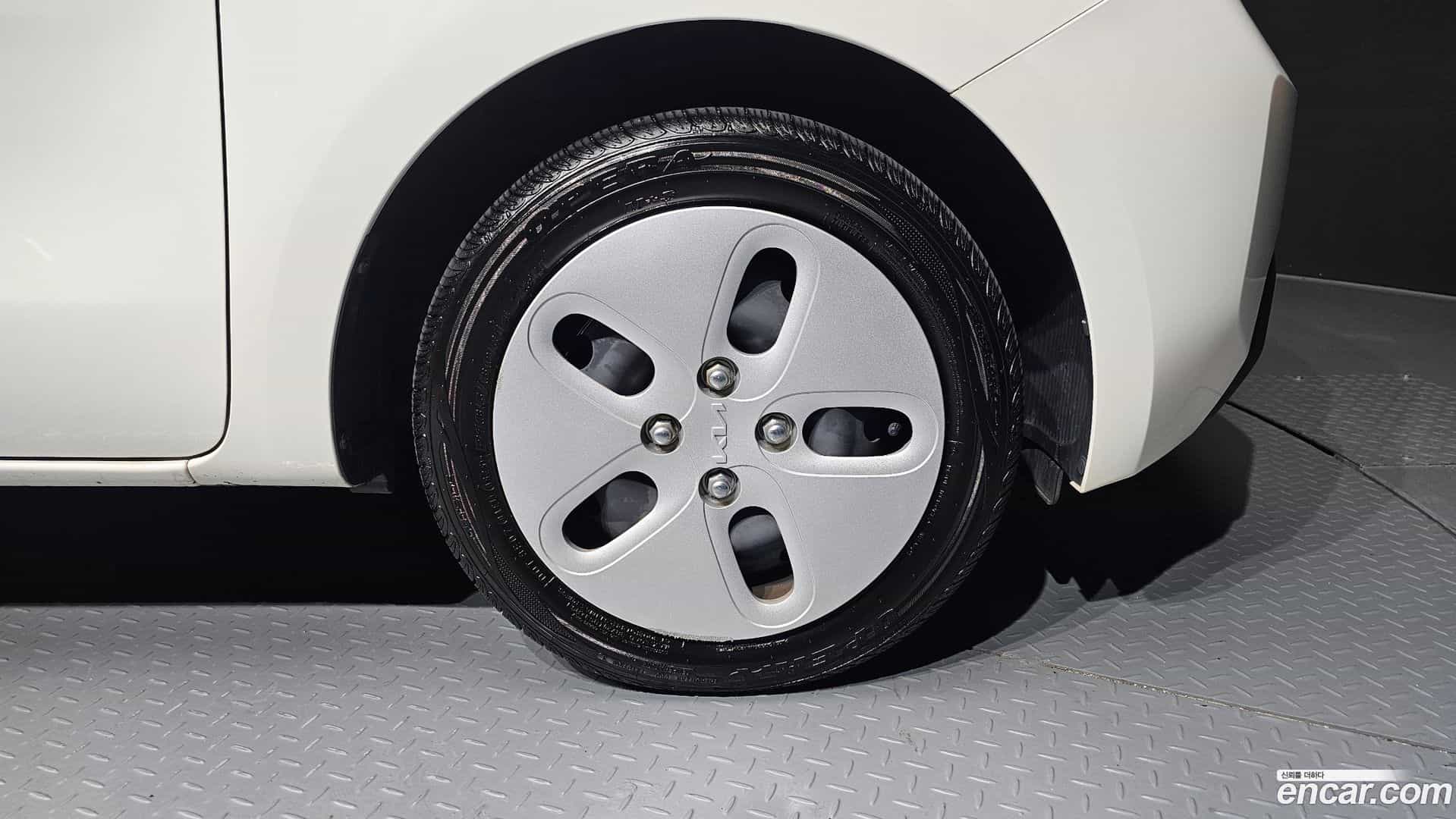 RAY Kia 2023.2-OUTER-031