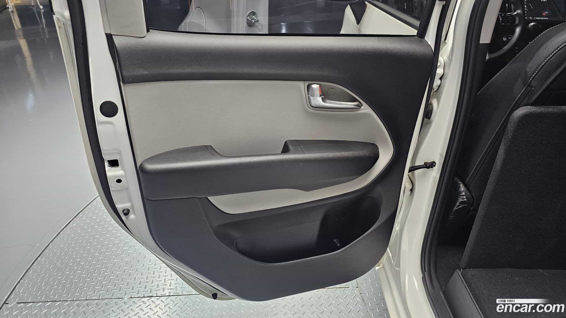 RAY Kia 2023.2-INNER-035