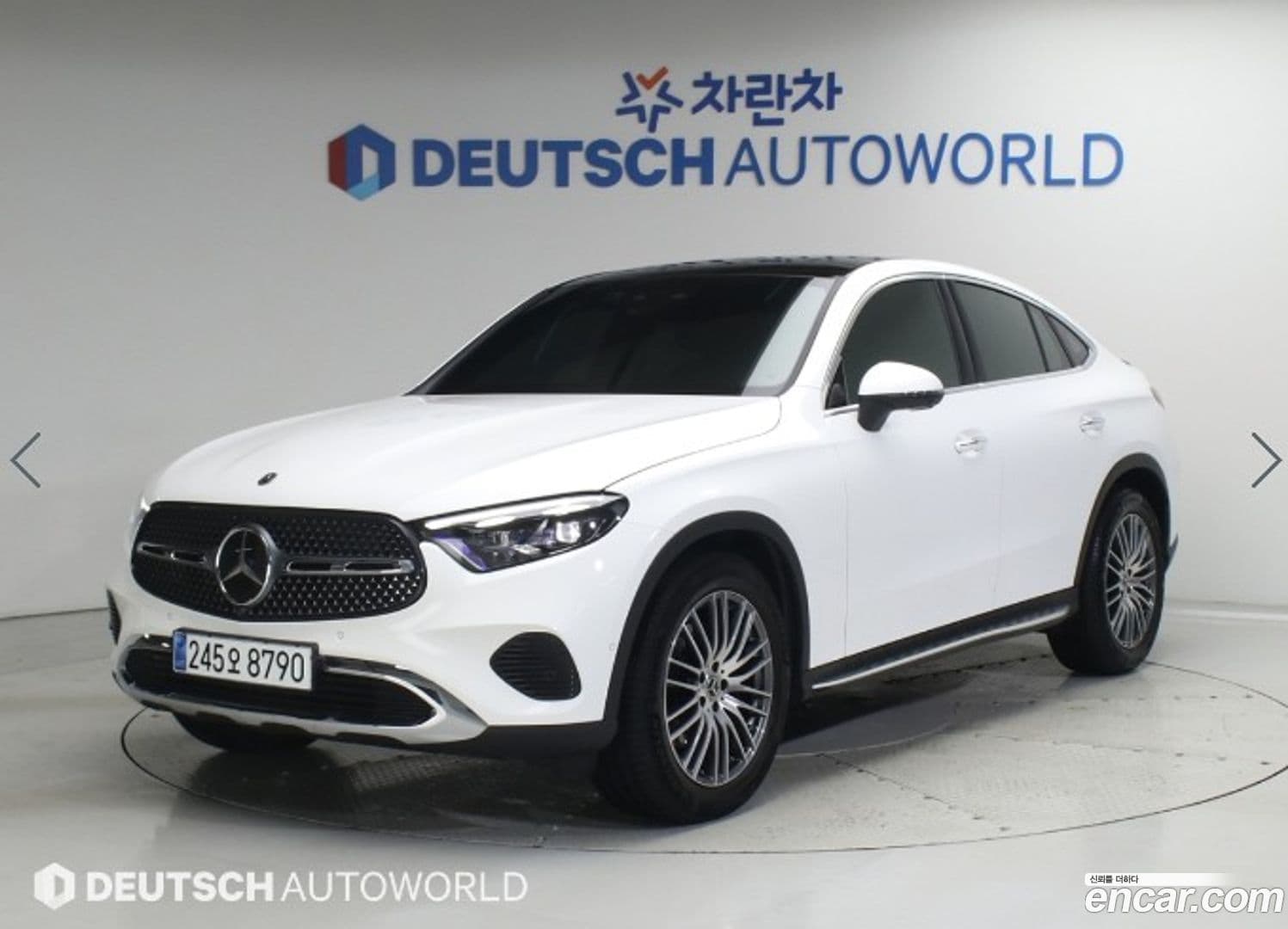 Main__Slider__Photo:GLC-Class Mercedes-Benz 2024.10-0