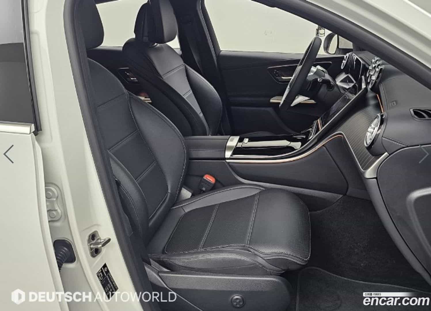 GLC-Class Mercedes-Benz 2024.10-INNER-010
