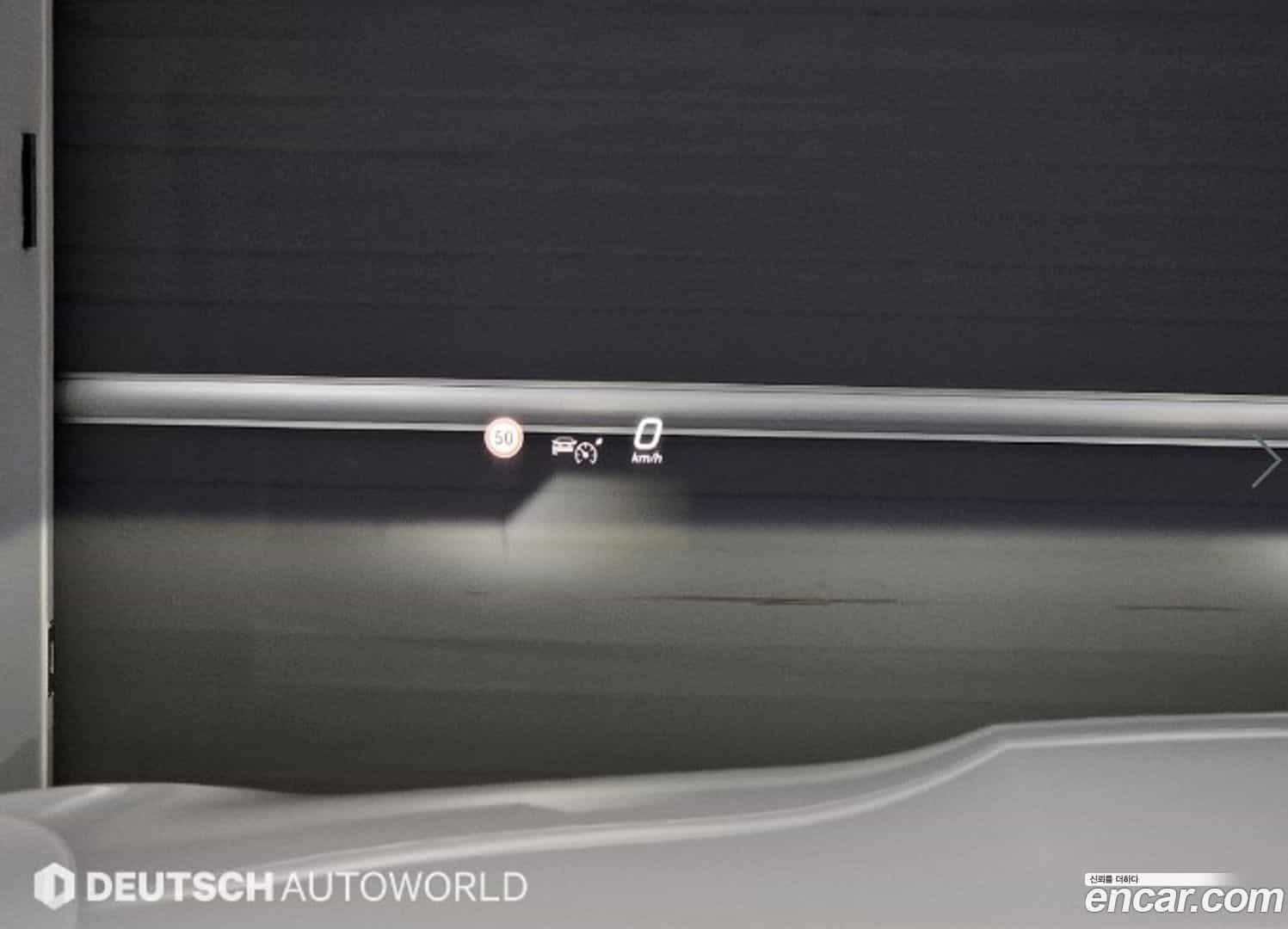 GLC-Class Mercedes-Benz 2024.10-OPTION-021