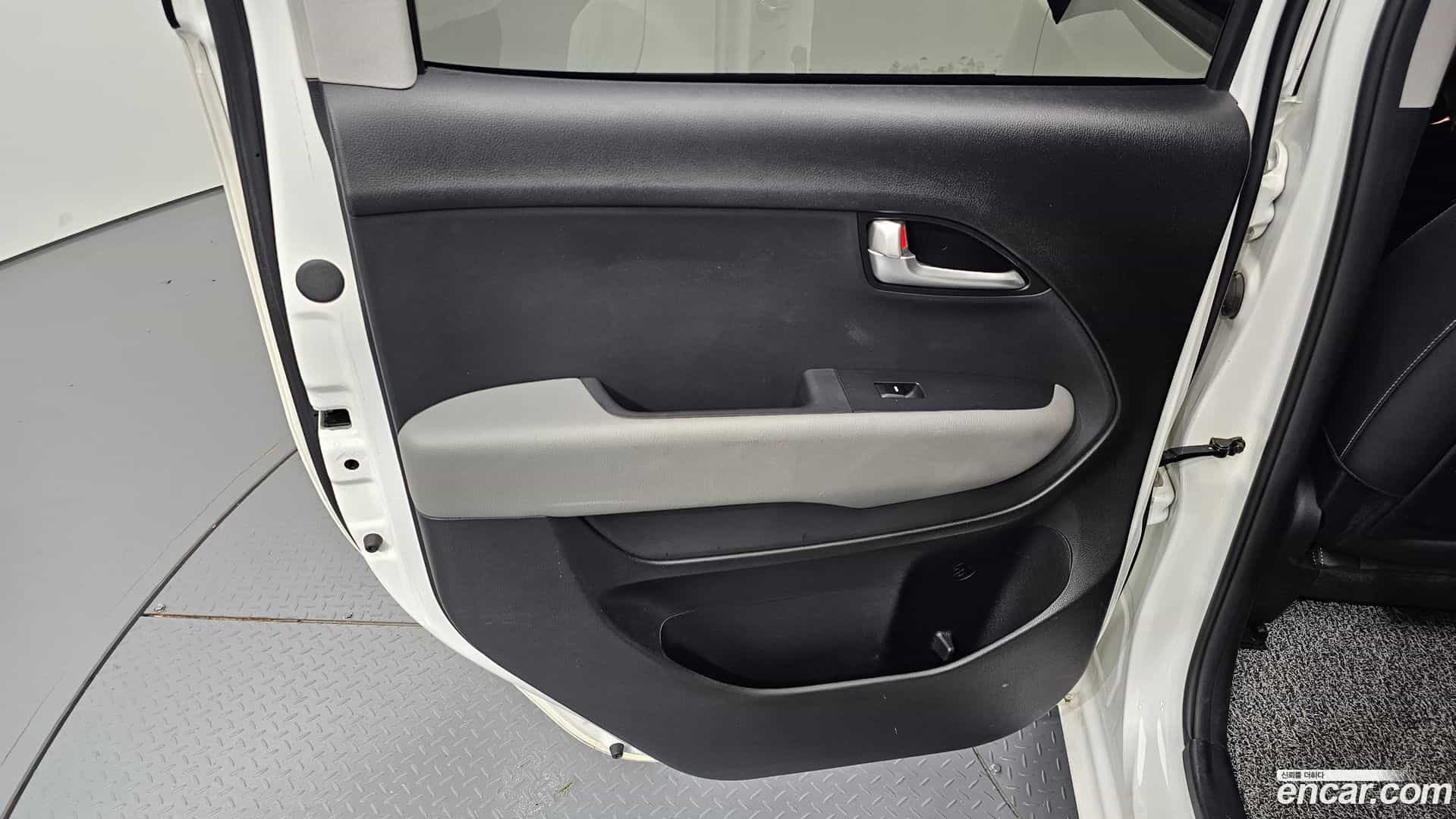 RAY Kia 2023.5-INNER-035
