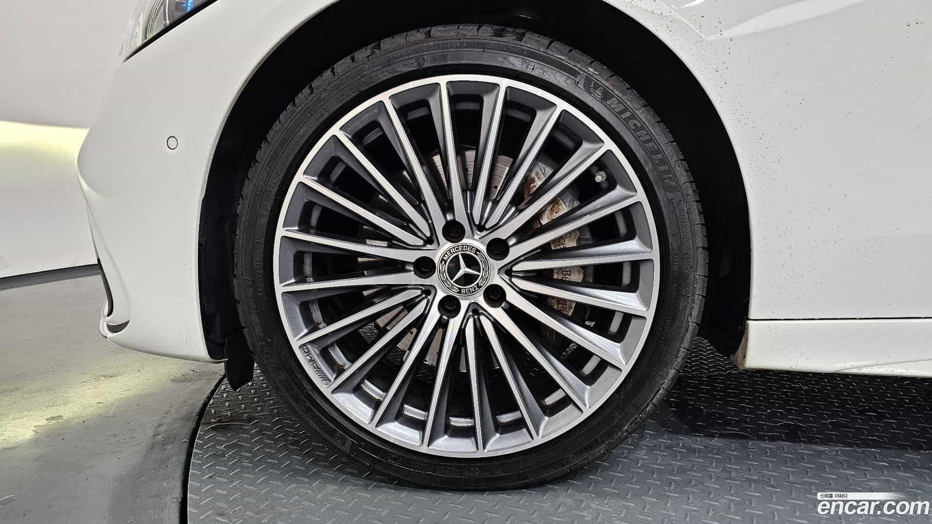 C-Class Mercedes-Benz 2022.3-OUTER-005