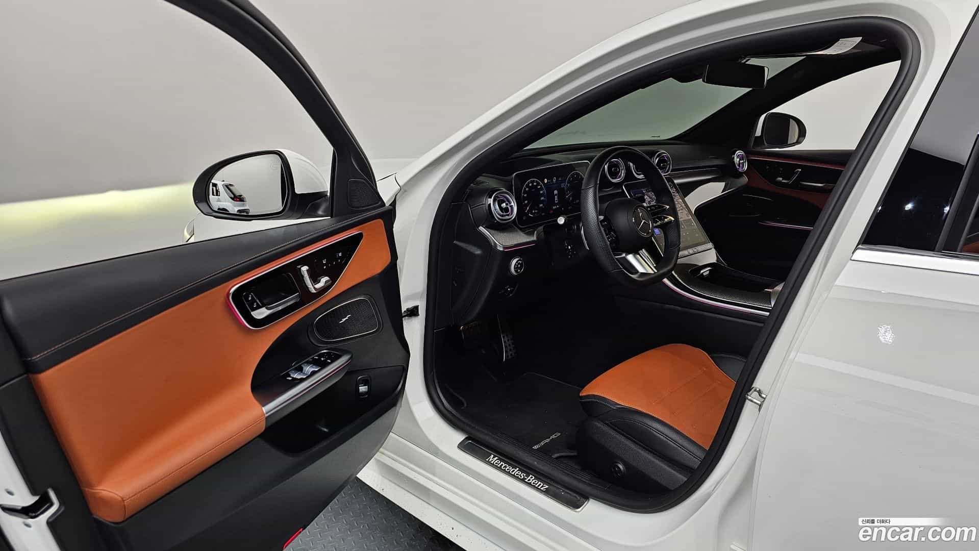 C-Class Mercedes-Benz 2022.3-INNER-010