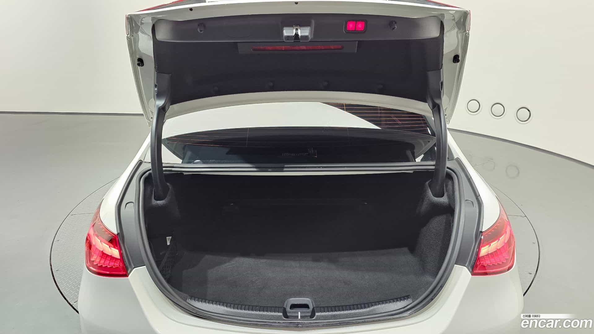 C-Class Mercedes-Benz 2022.3-OPTION-024