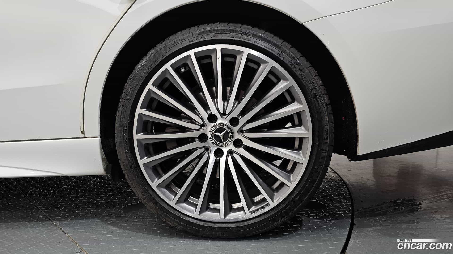 C-Class Mercedes-Benz 2022.3-OUTER-031