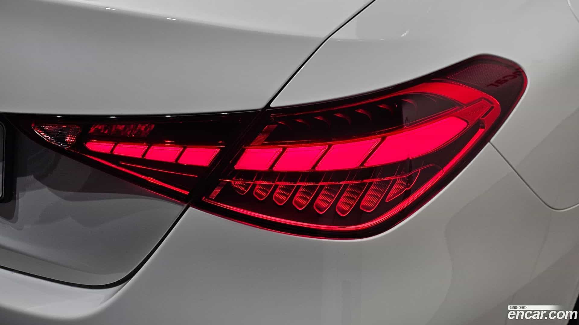 C-Class Mercedes-Benz 2022.3-OUTER-033
