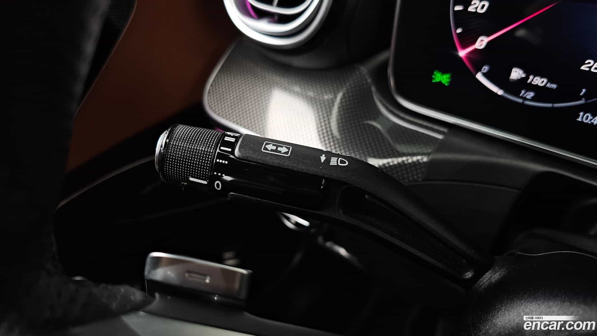 C-Class Mercedes-Benz 2022.3-OPTION-041