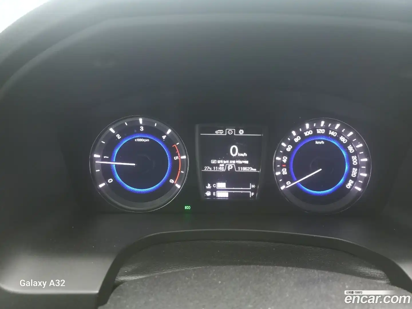 Rexton KG Mobility 2020.5-INNER-009