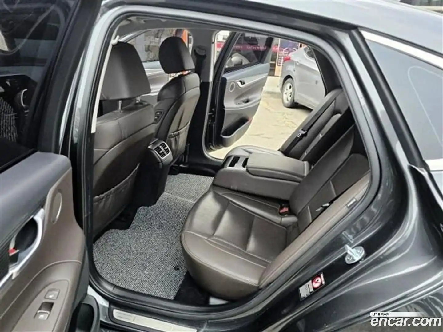 Grandeur Hyundai 2019.11-INNER-010