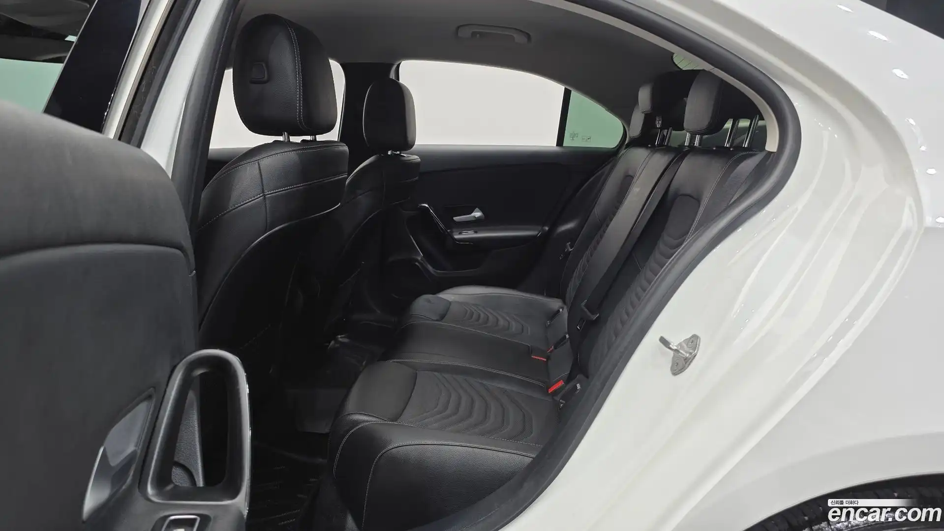 A-Class Mercedes-Benz 2020.1-OPTION-016