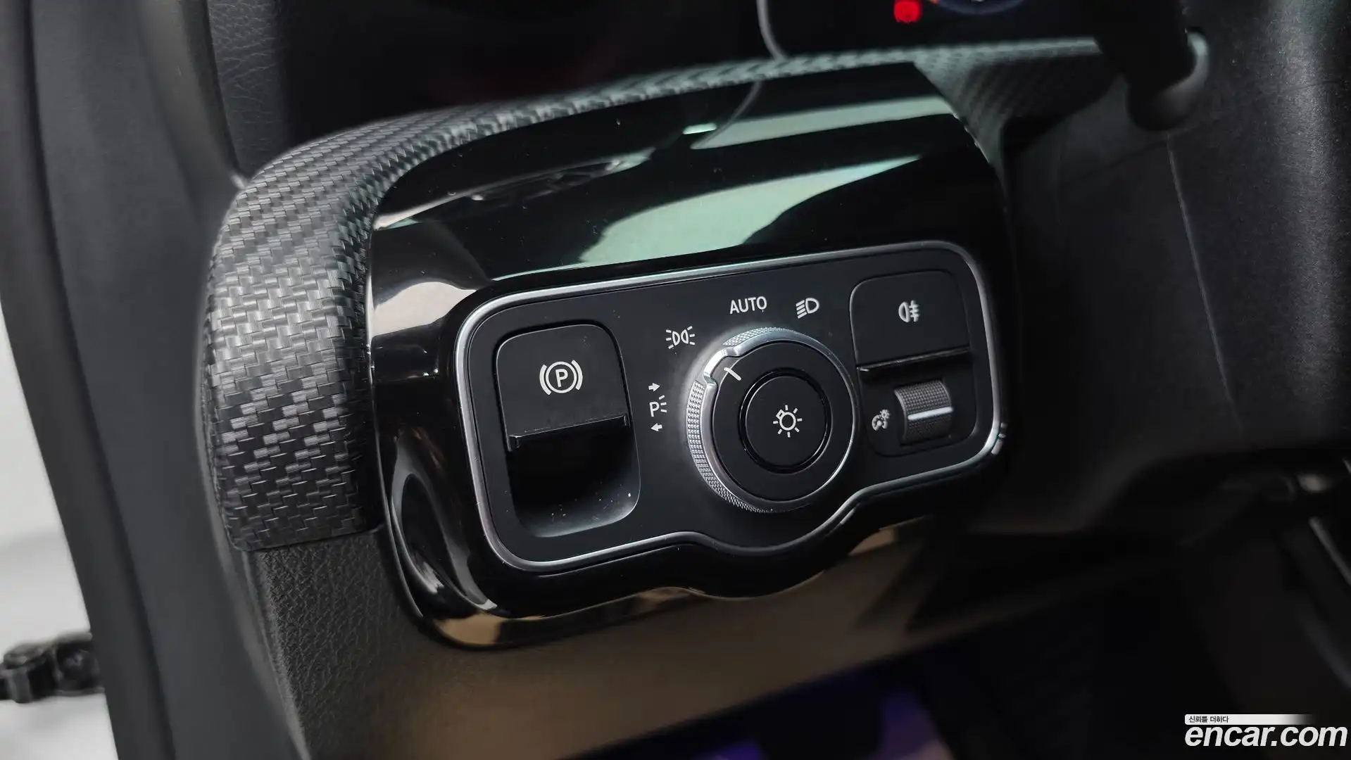 A-Class Mercedes-Benz 2020.1-OPTION-021