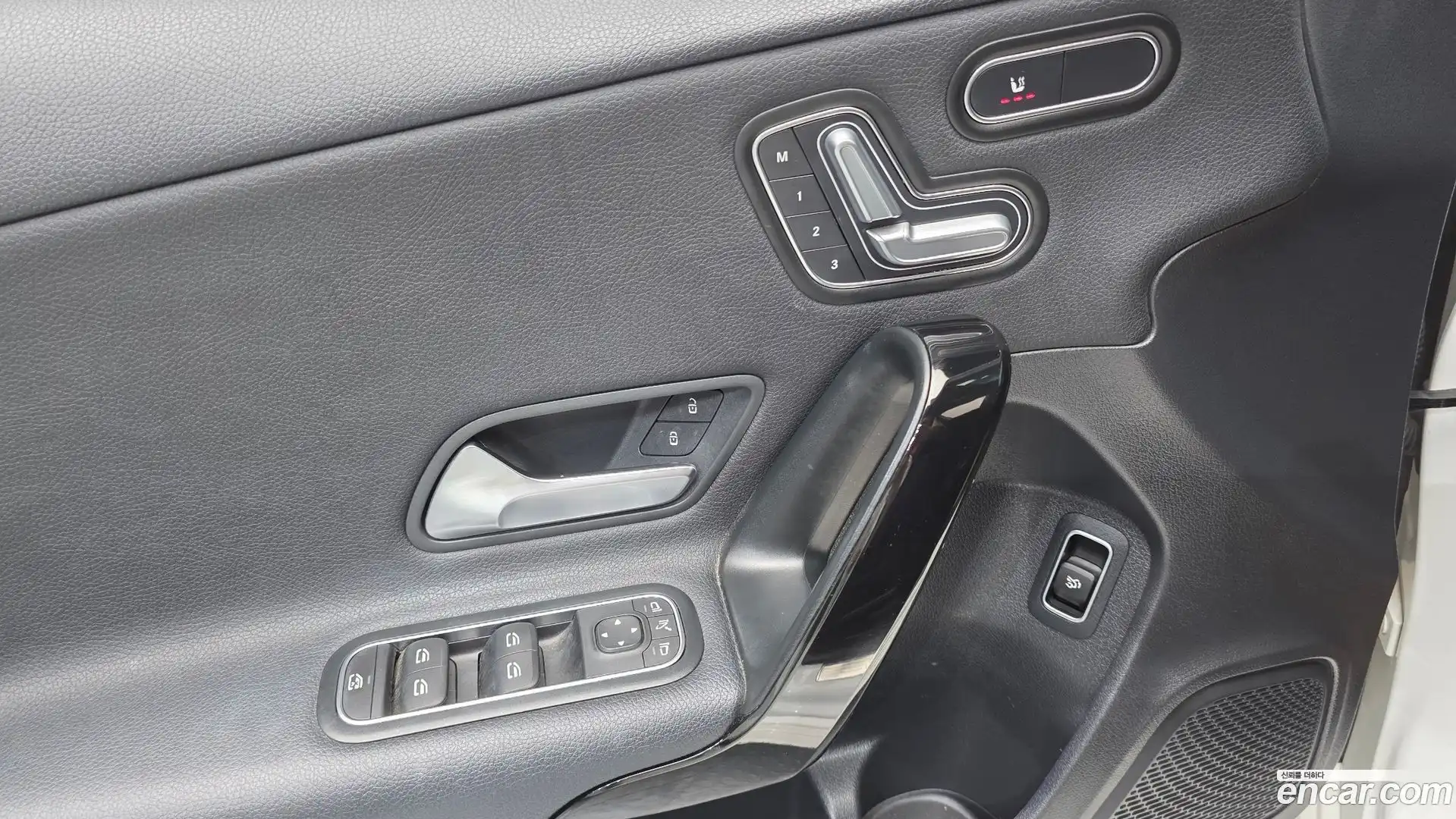 A-Class Mercedes-Benz 2020.1-OPTION-023
