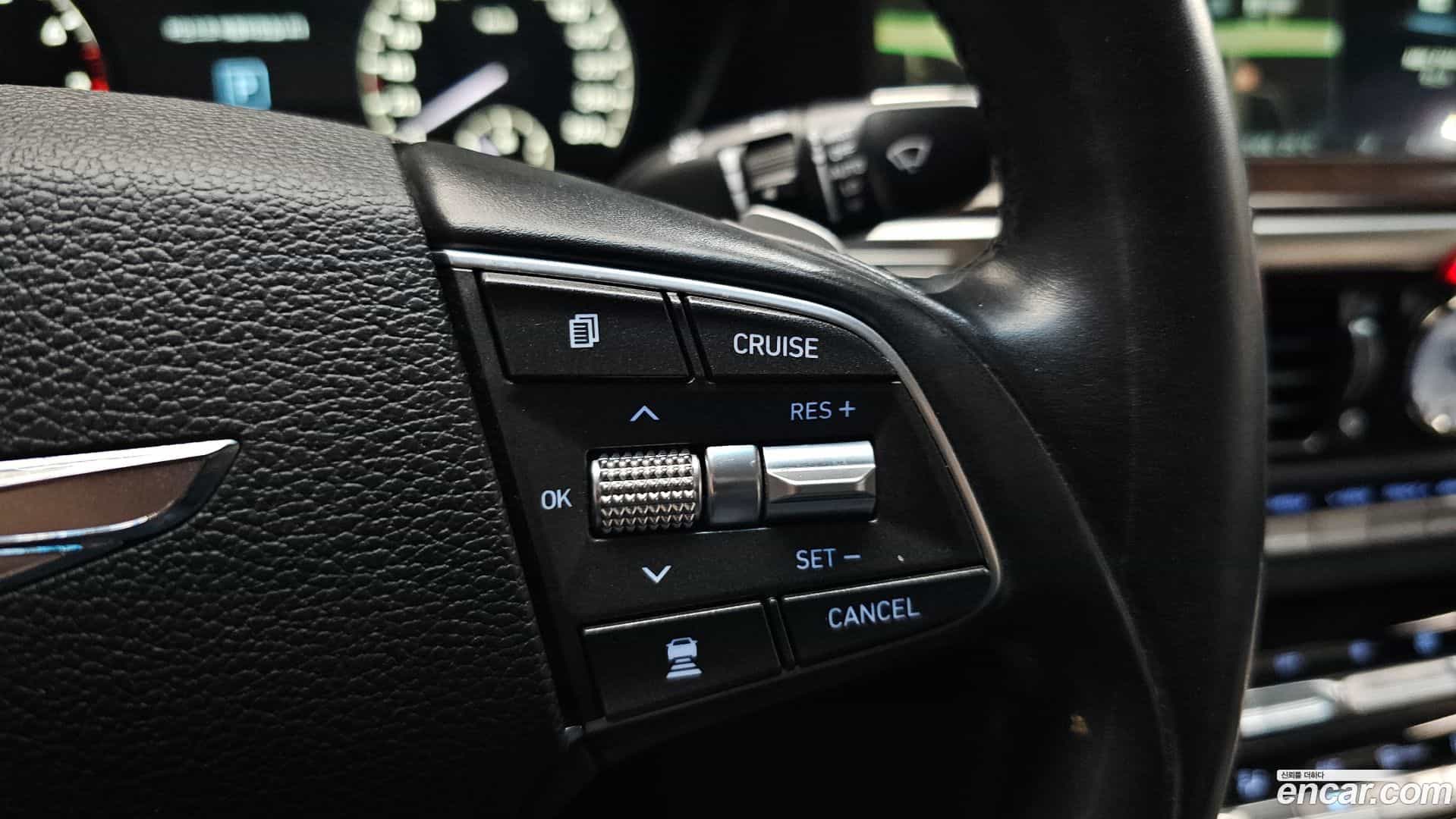 EQ900 Genesis 2016.5-OPTION-040