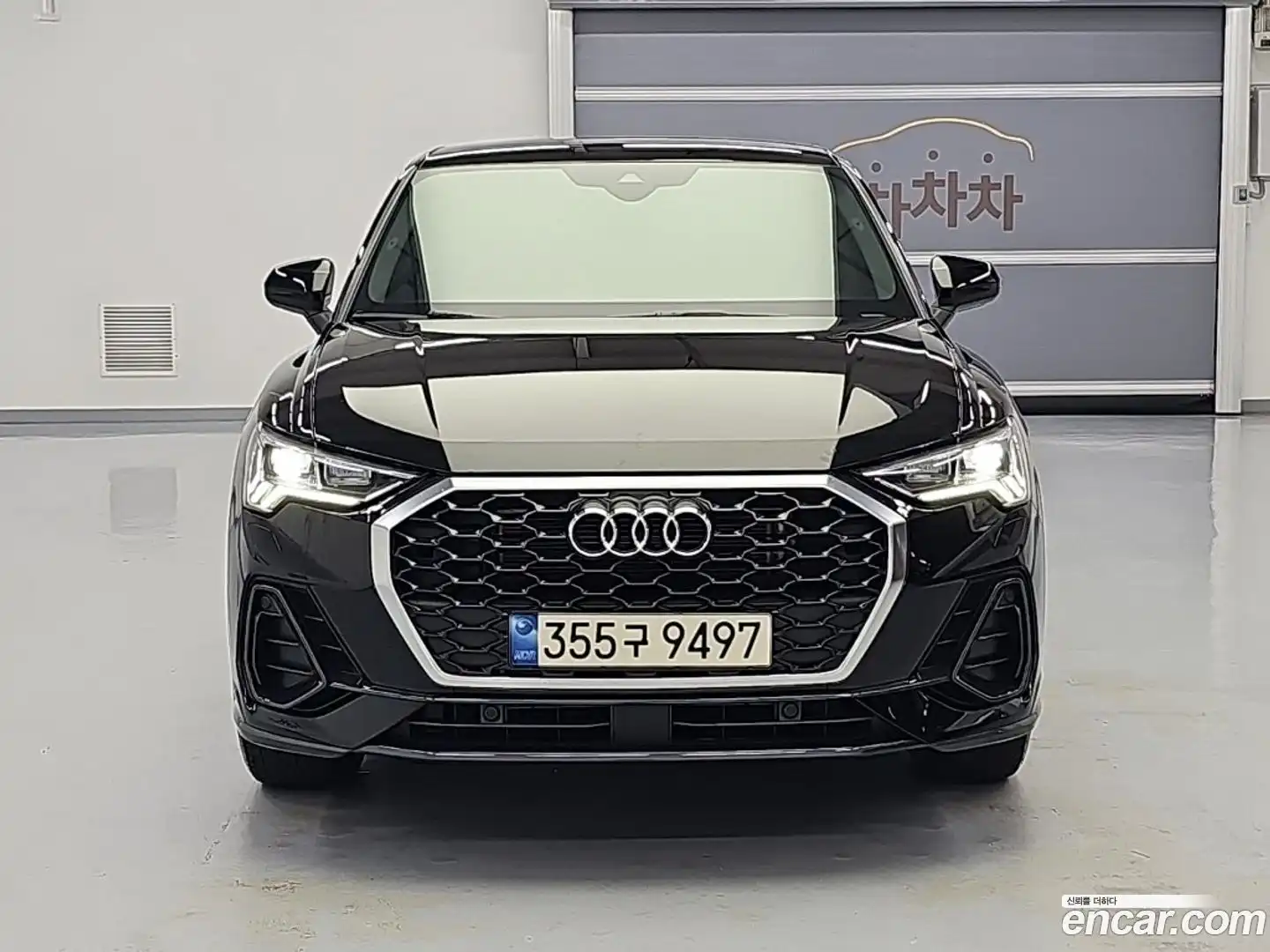 Q3 Audi 2023.10-OUTER-002