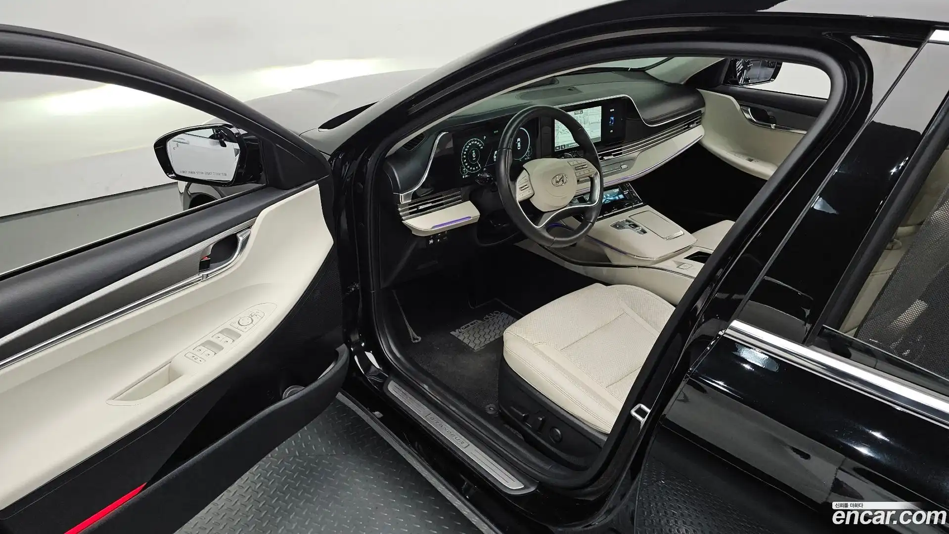 Grandeur Hyundai 2022.9-OPTION-015