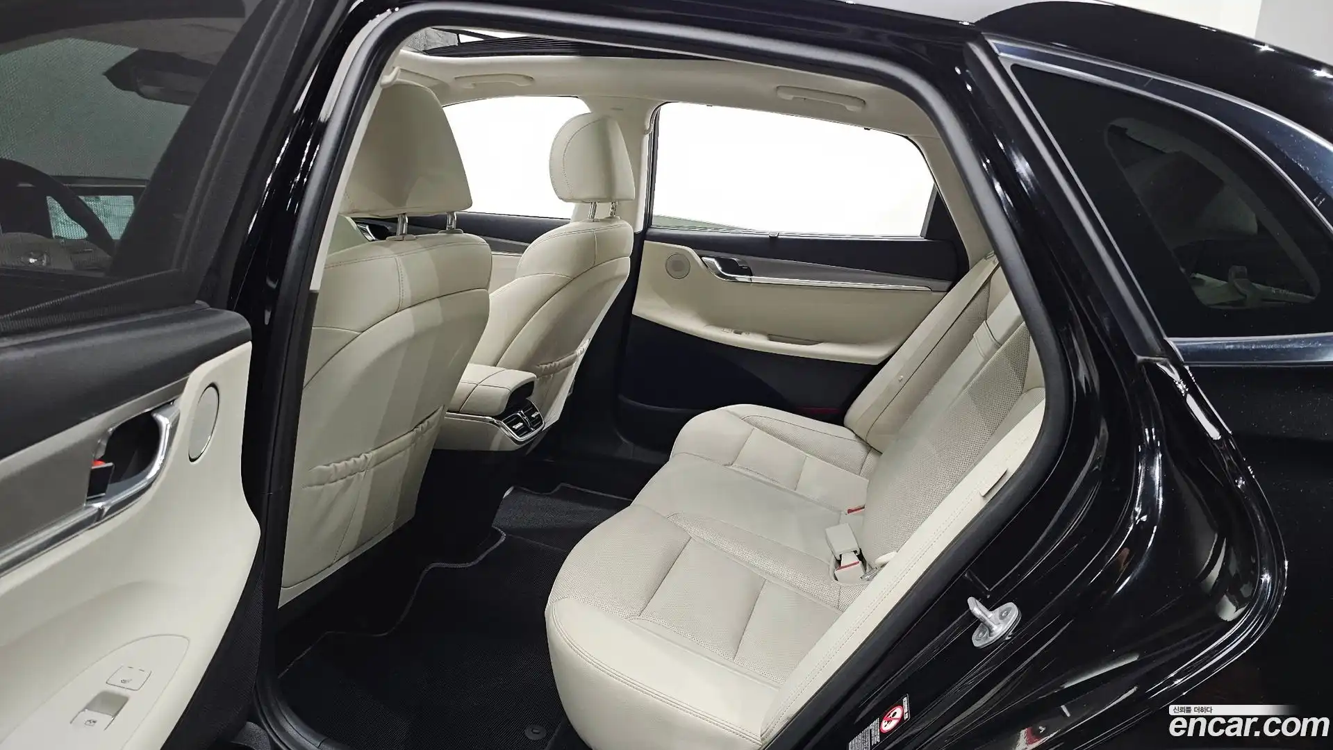 Grandeur Hyundai 2022.9-OPTION-016