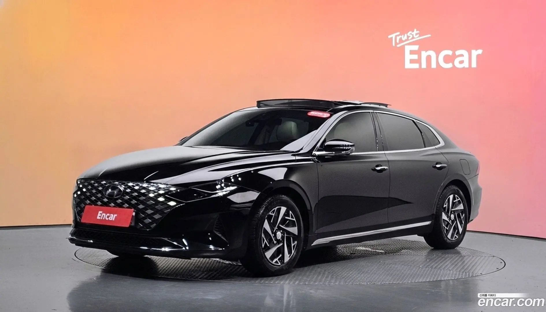 Main__Slider__Photo:Grandeur Hyundai 2022.9-0