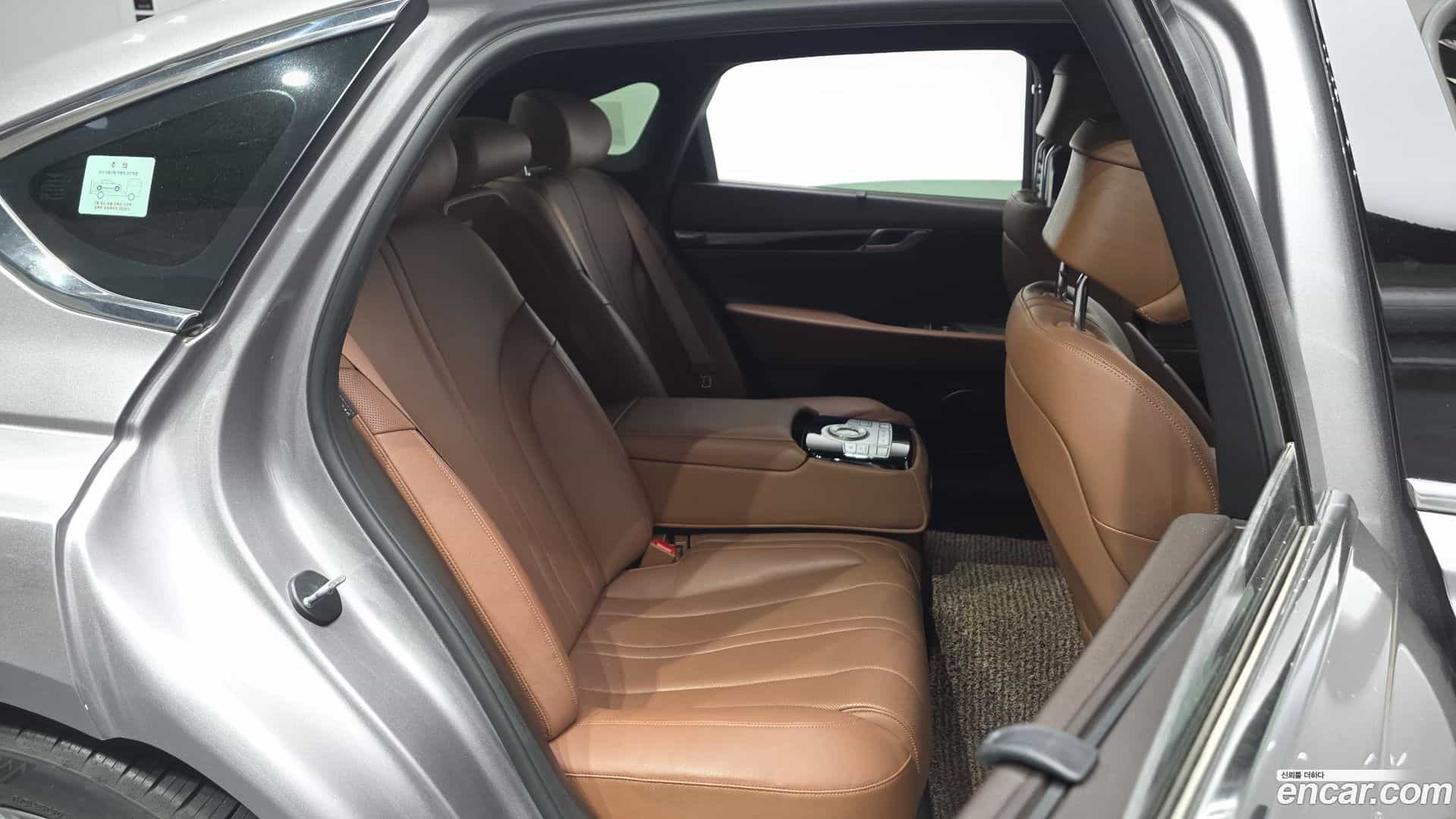 G80 Genesis 2022.3-OPTION-015