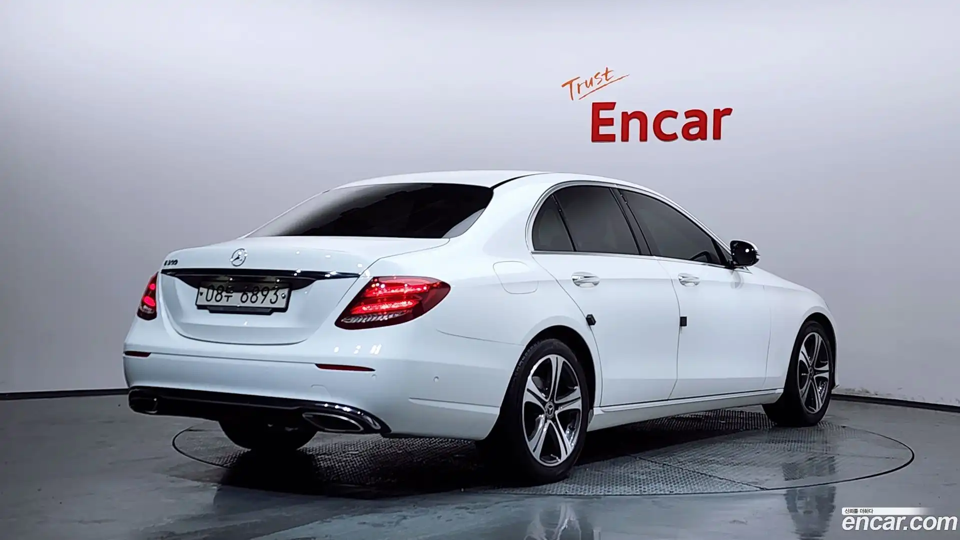 E-Class Mercedes-Benz 2018.9-OUTER-002