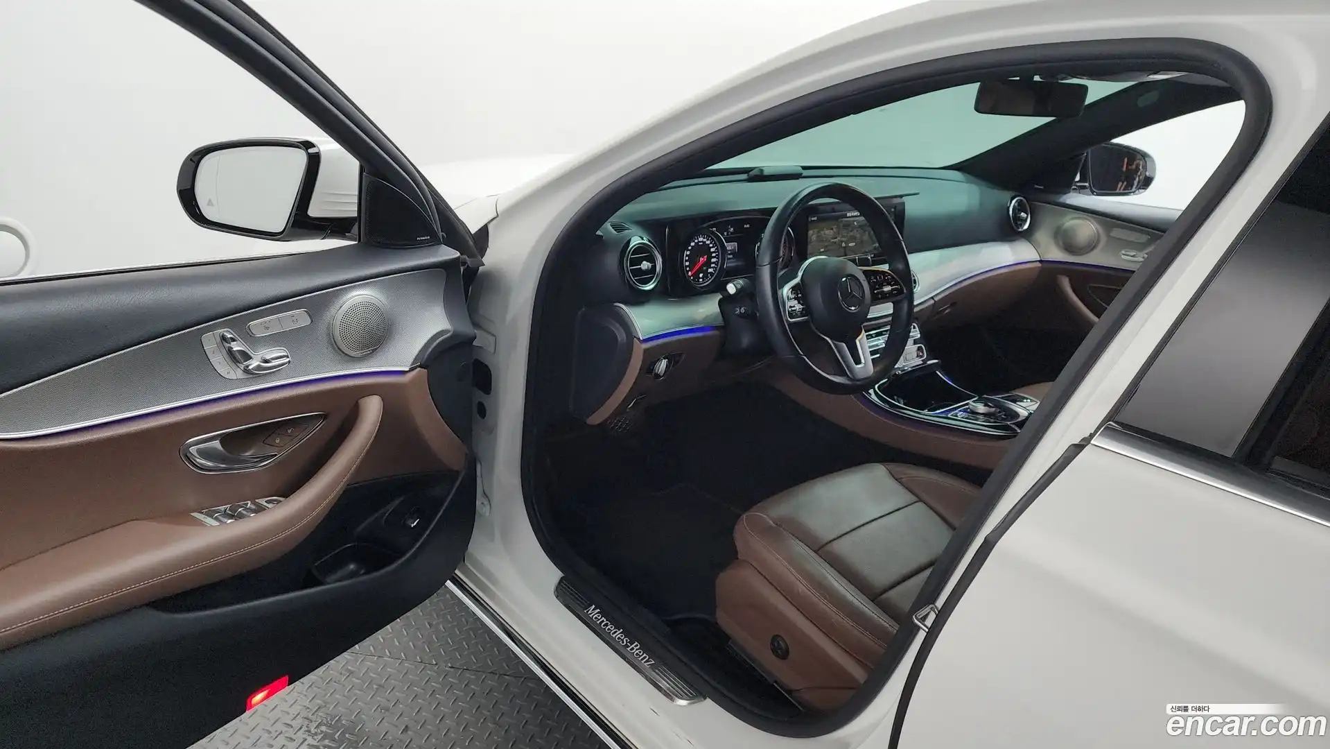 E-Class Mercedes-Benz 2018.9-INNER-010