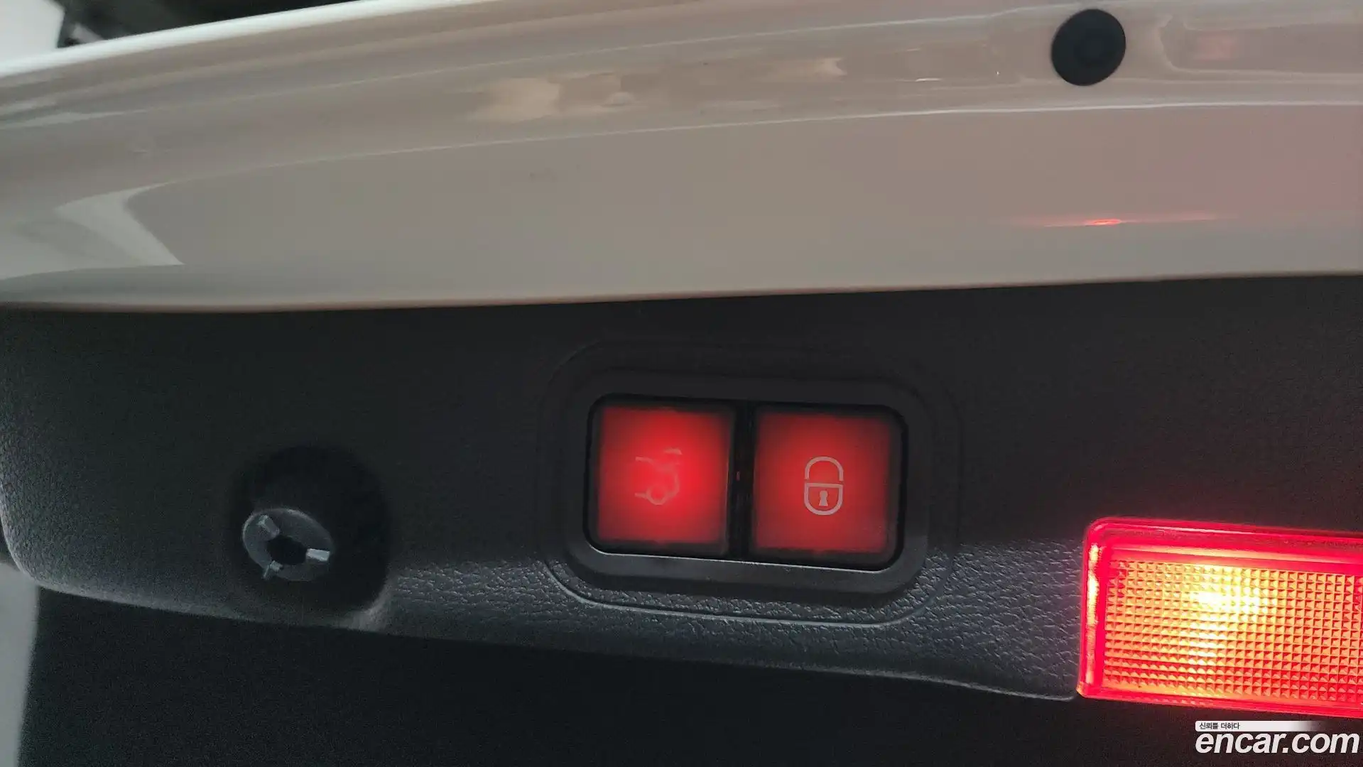 E-Class Mercedes-Benz 2018.9-OPTION-022