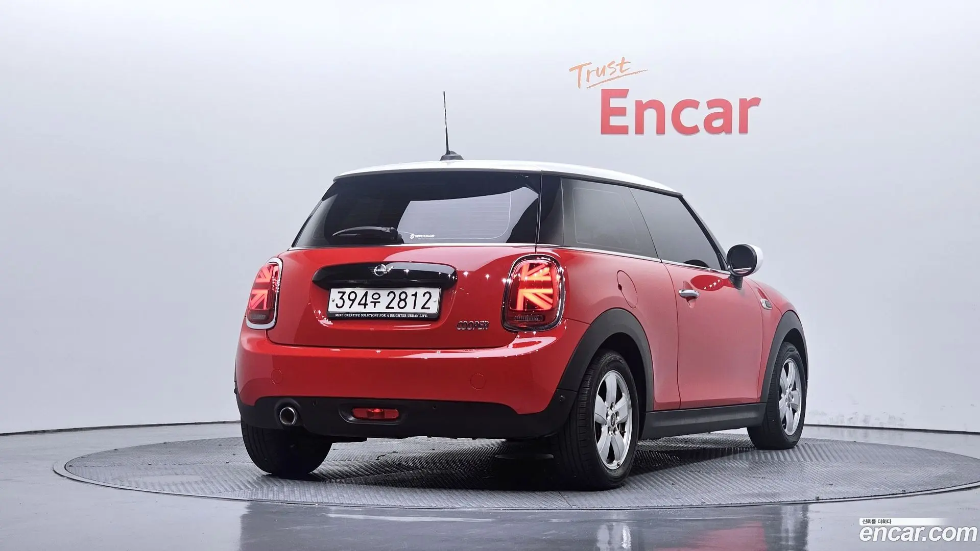 Main__Slider__Photo:Cooper Mini 2020.7-1
