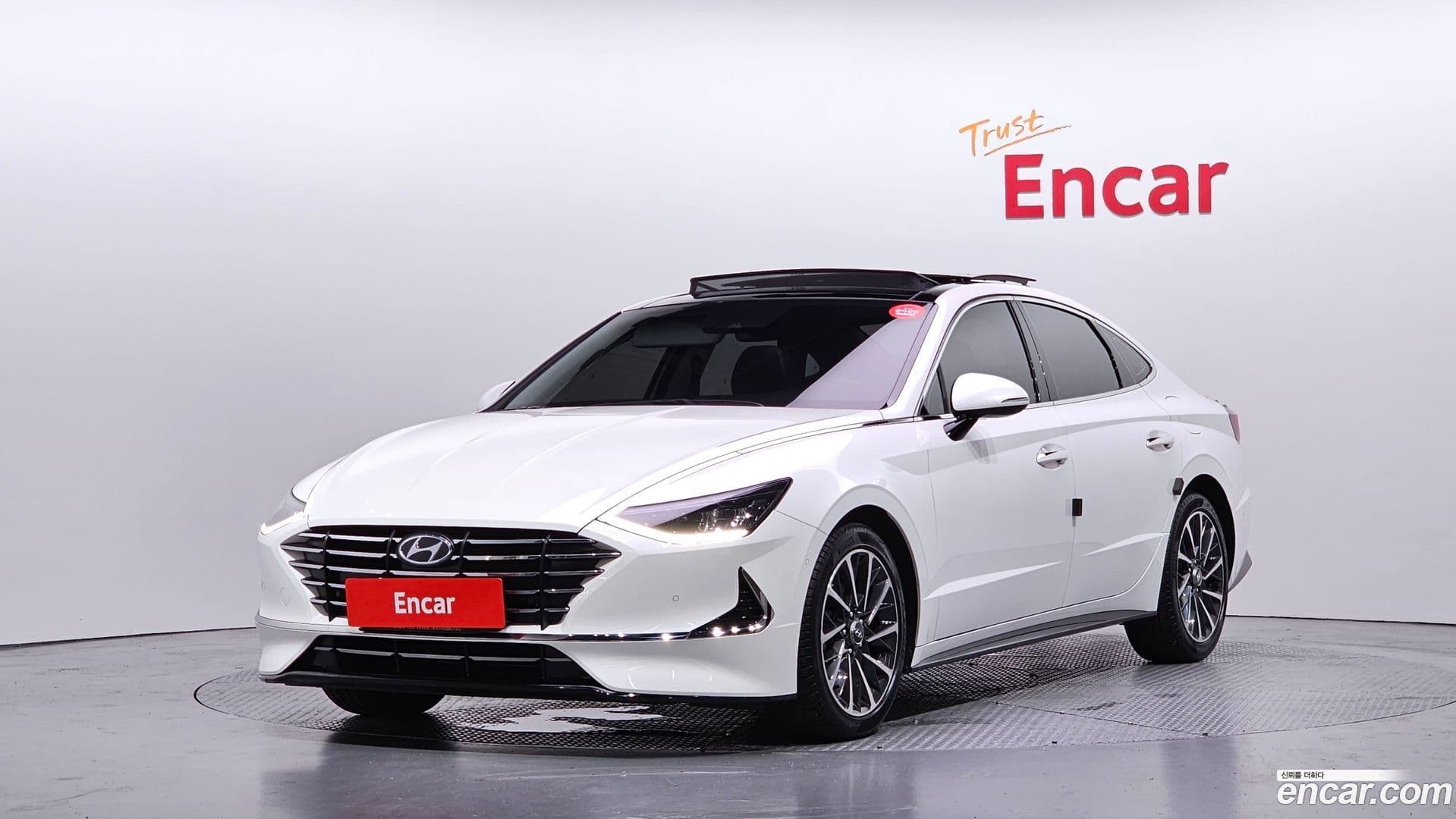 Main__Slider__Photo:Sonata Hyundai 2019.4-0