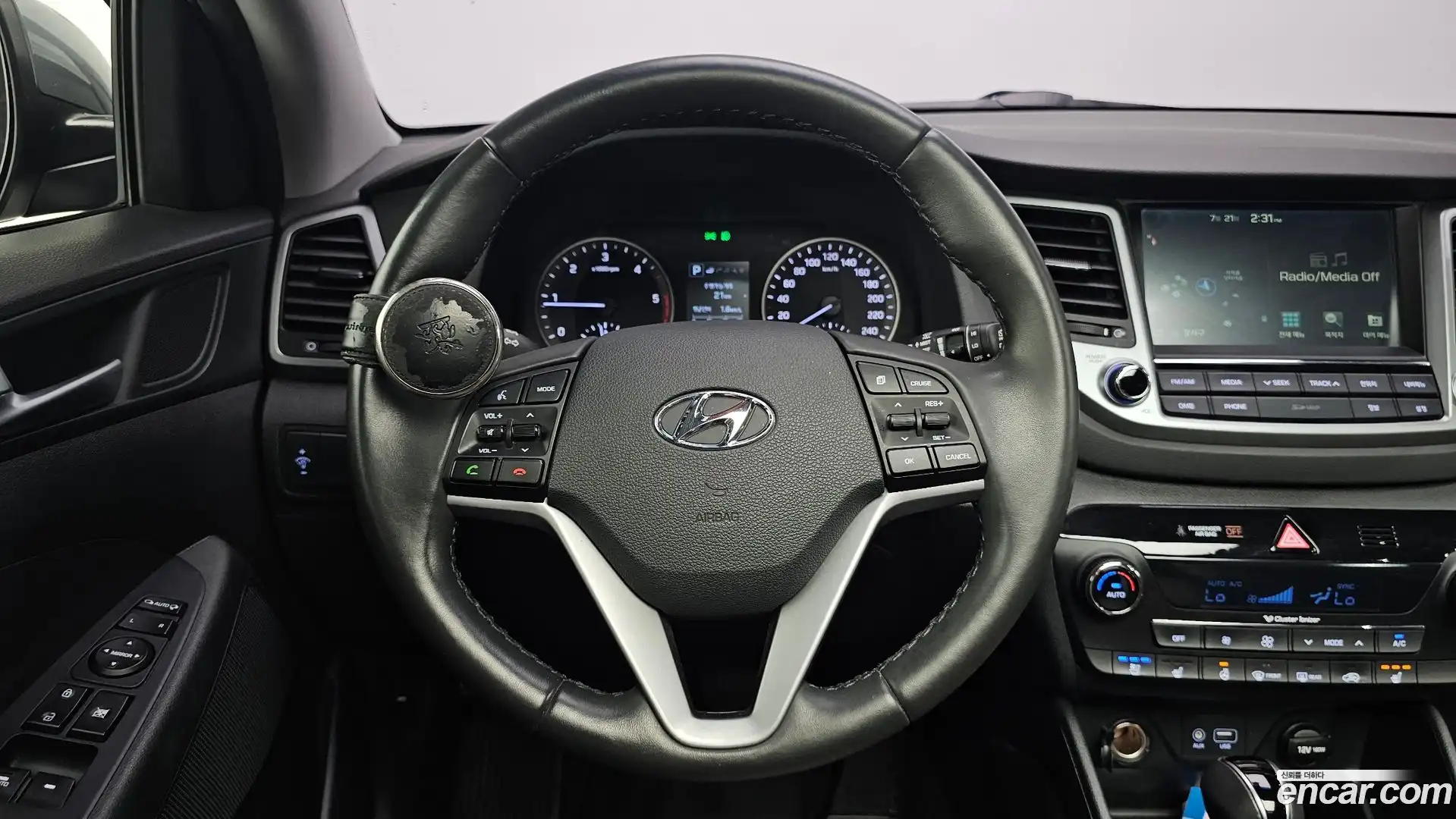 Tucson Hyundai 2017.8-OPTION-017