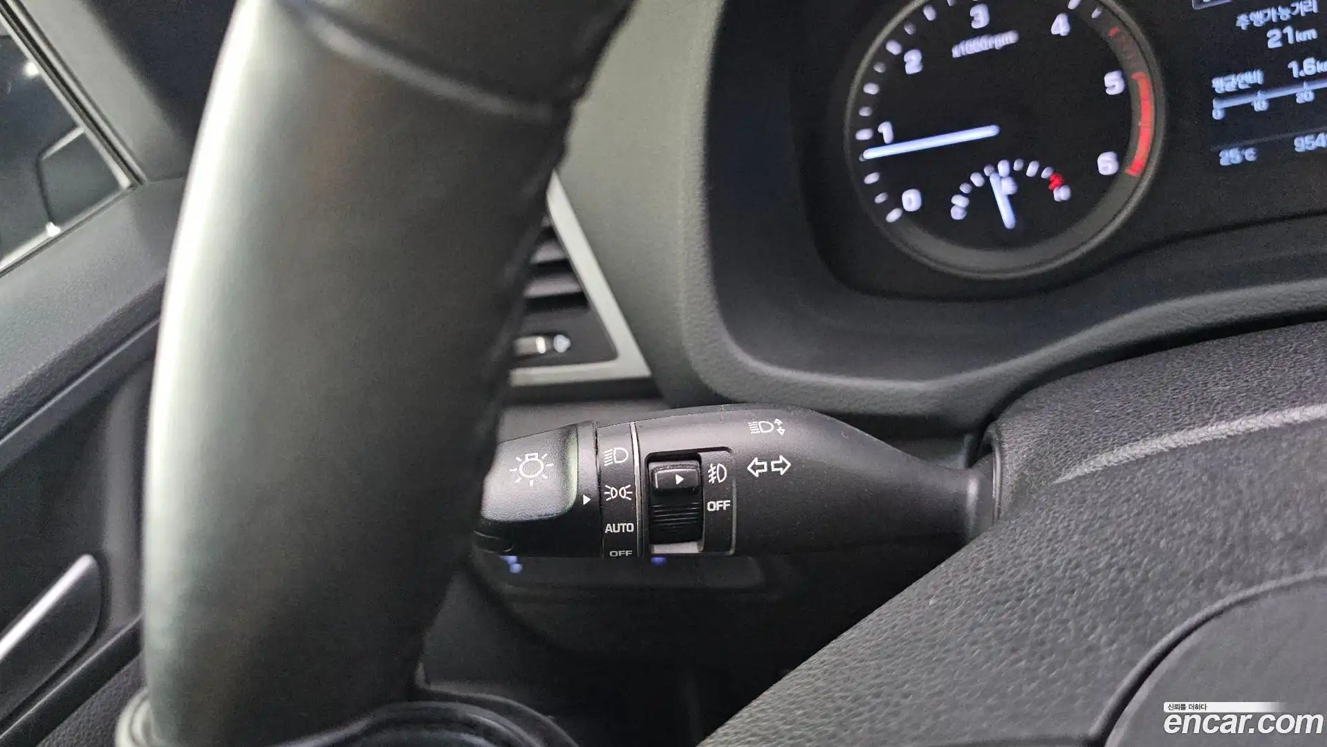 Tucson Hyundai 2017.8-OPTION-041