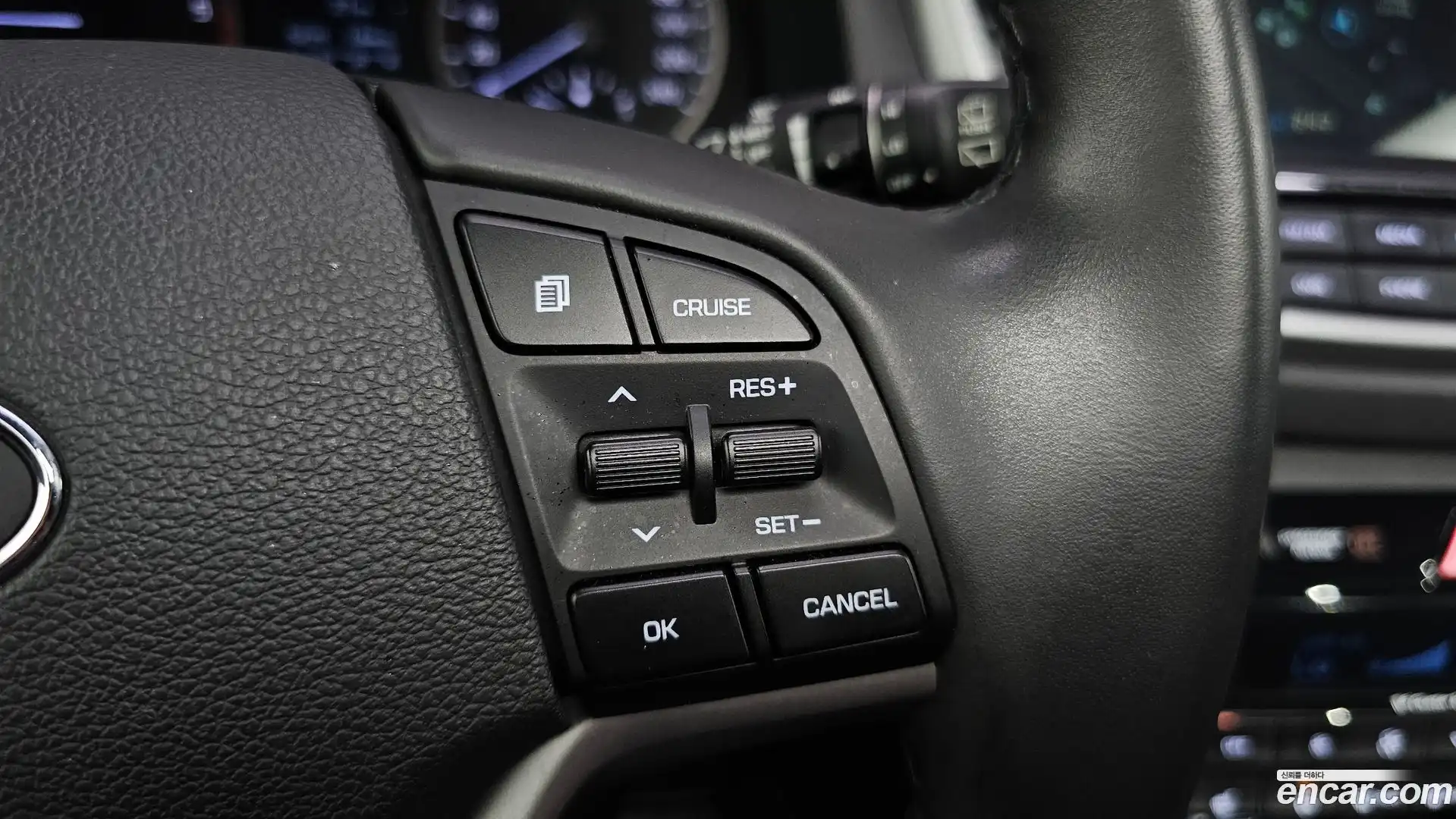 Tucson Hyundai 2017.8-OPTION-042