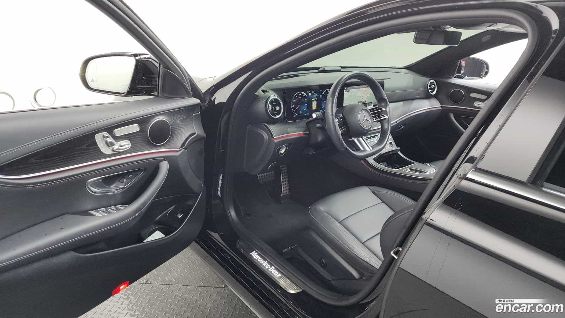 E-Class Mercedes-Benz 2020.10-INNER-010