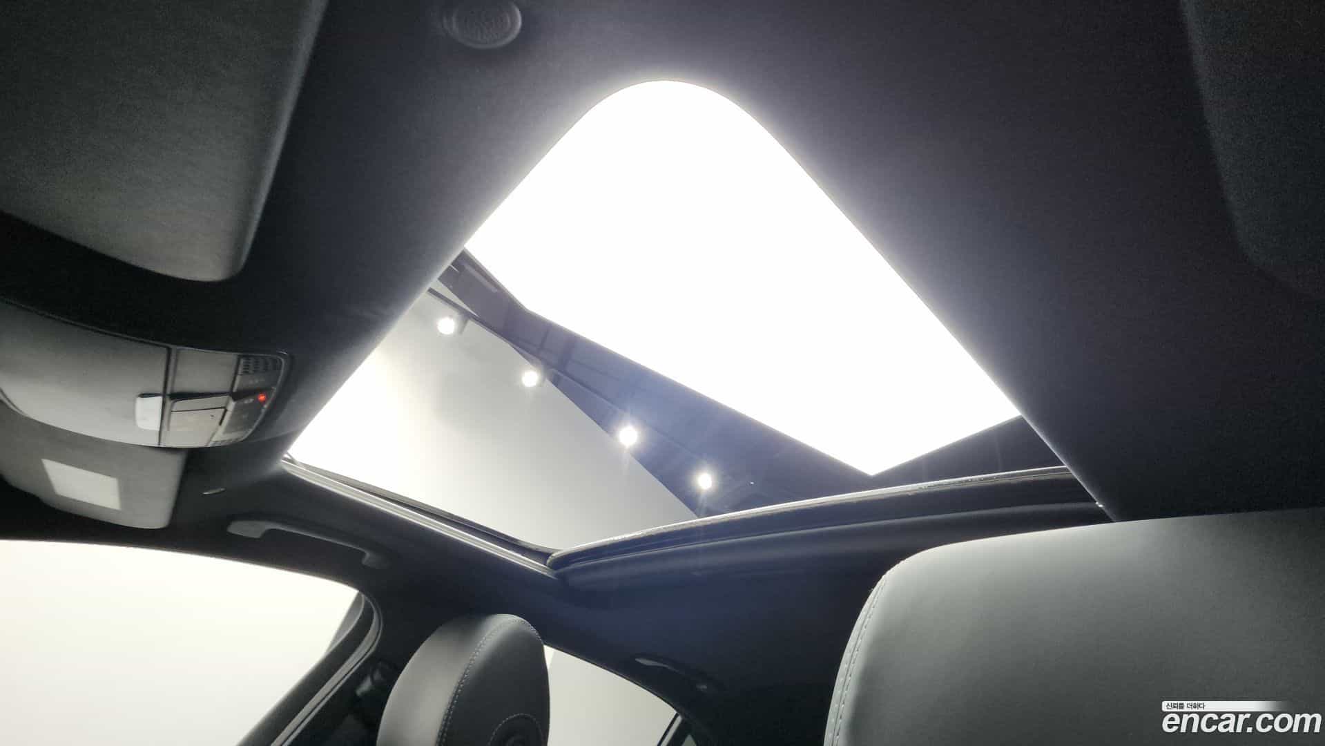 E-Class Mercedes-Benz 2020.10-OPTION-021