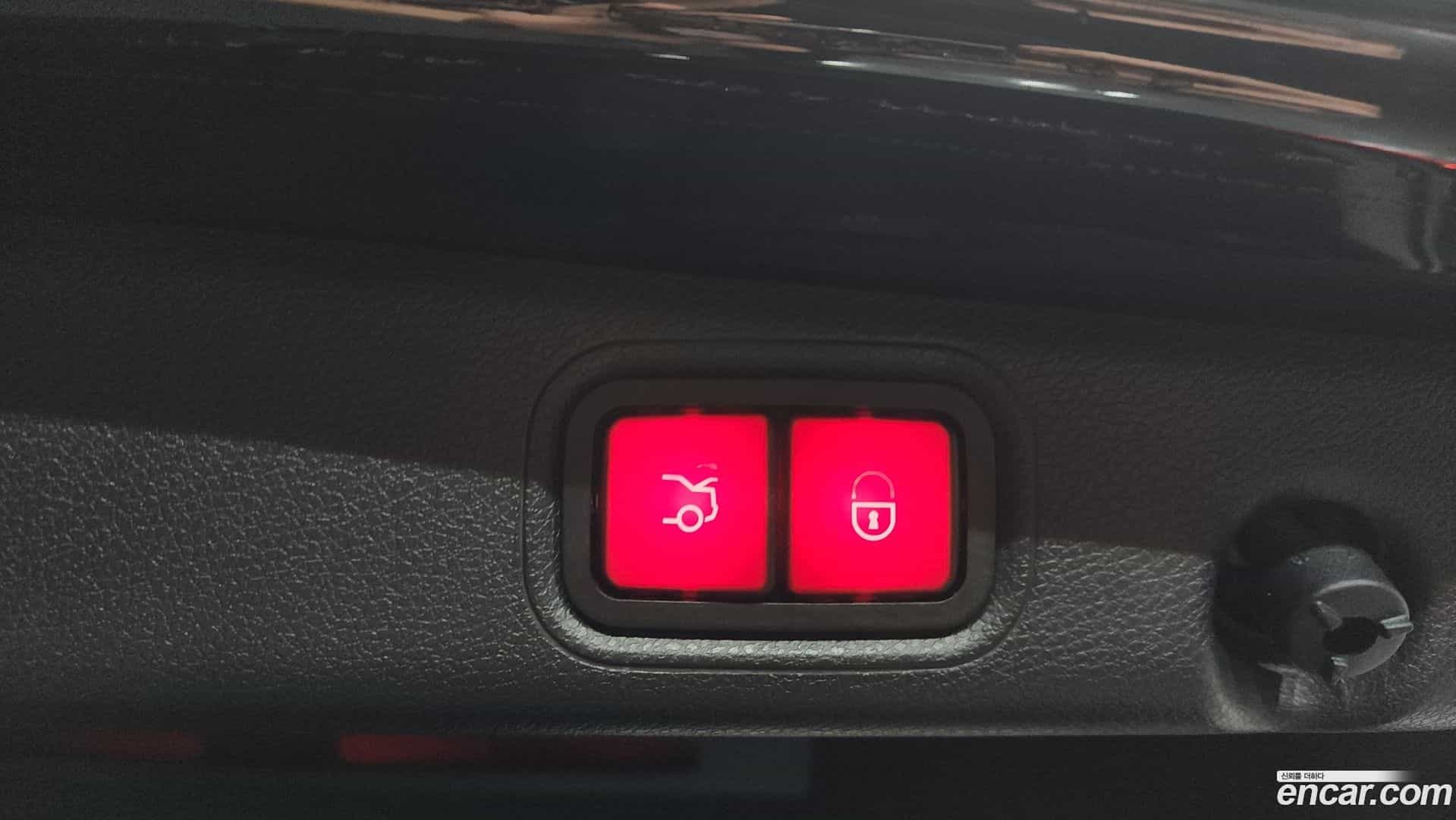 E-Class Mercedes-Benz 2020.10-OPTION-022