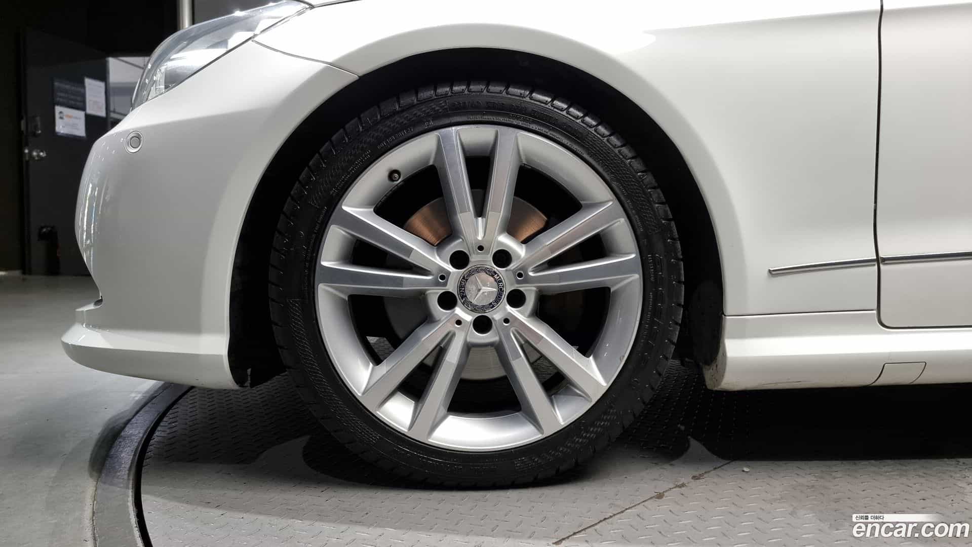 E-Class Mercedes-Benz 2013.2-OUTER-005
