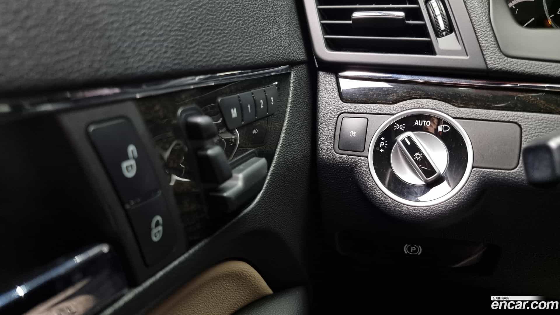 E-Class Mercedes-Benz 2013.2-OPTION-020