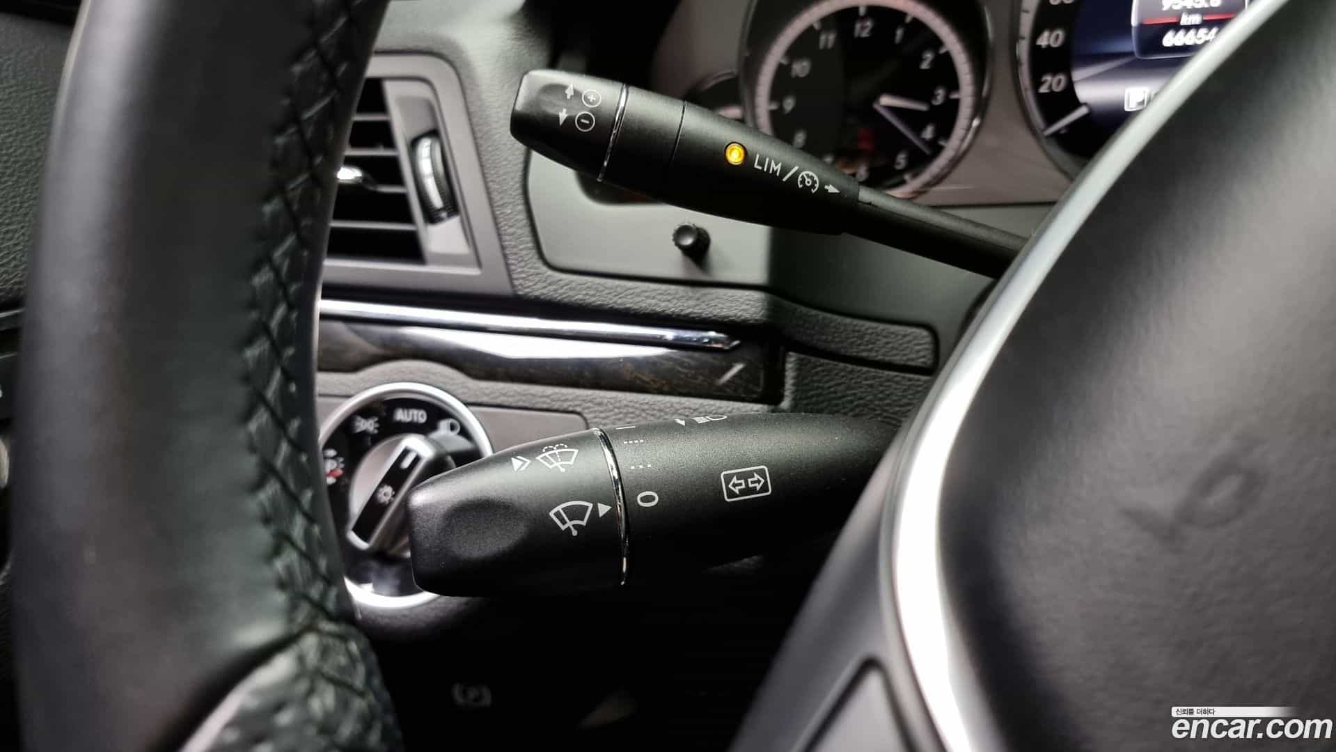 E-Class Mercedes-Benz 2013.2-OPTION-021