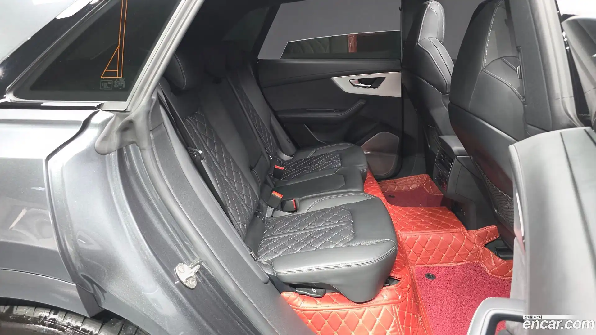 Q8 Audi 2023.10-OPTION-016