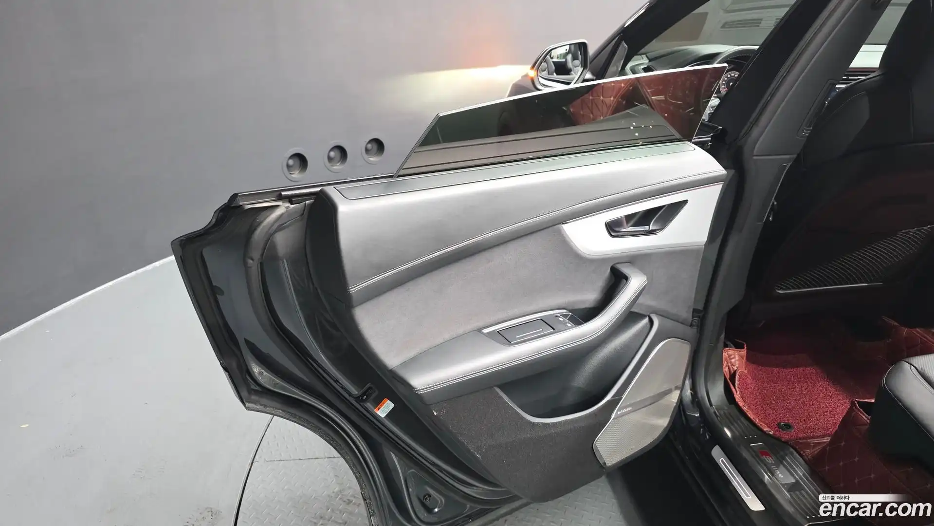 Q8 Audi 2023.10-INNER-035