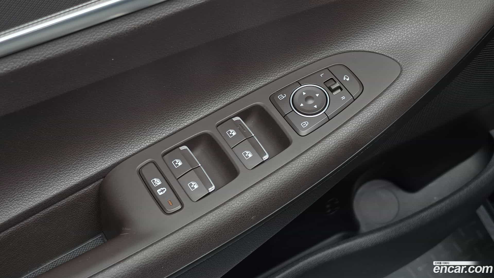 Grandeur Hyundai 2020.11-OPTION-023